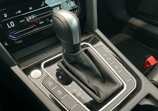 Volkswagen Passat cena 164900 przebieg: 88744, rok produkcji 2022 z Kożuchów małe 596